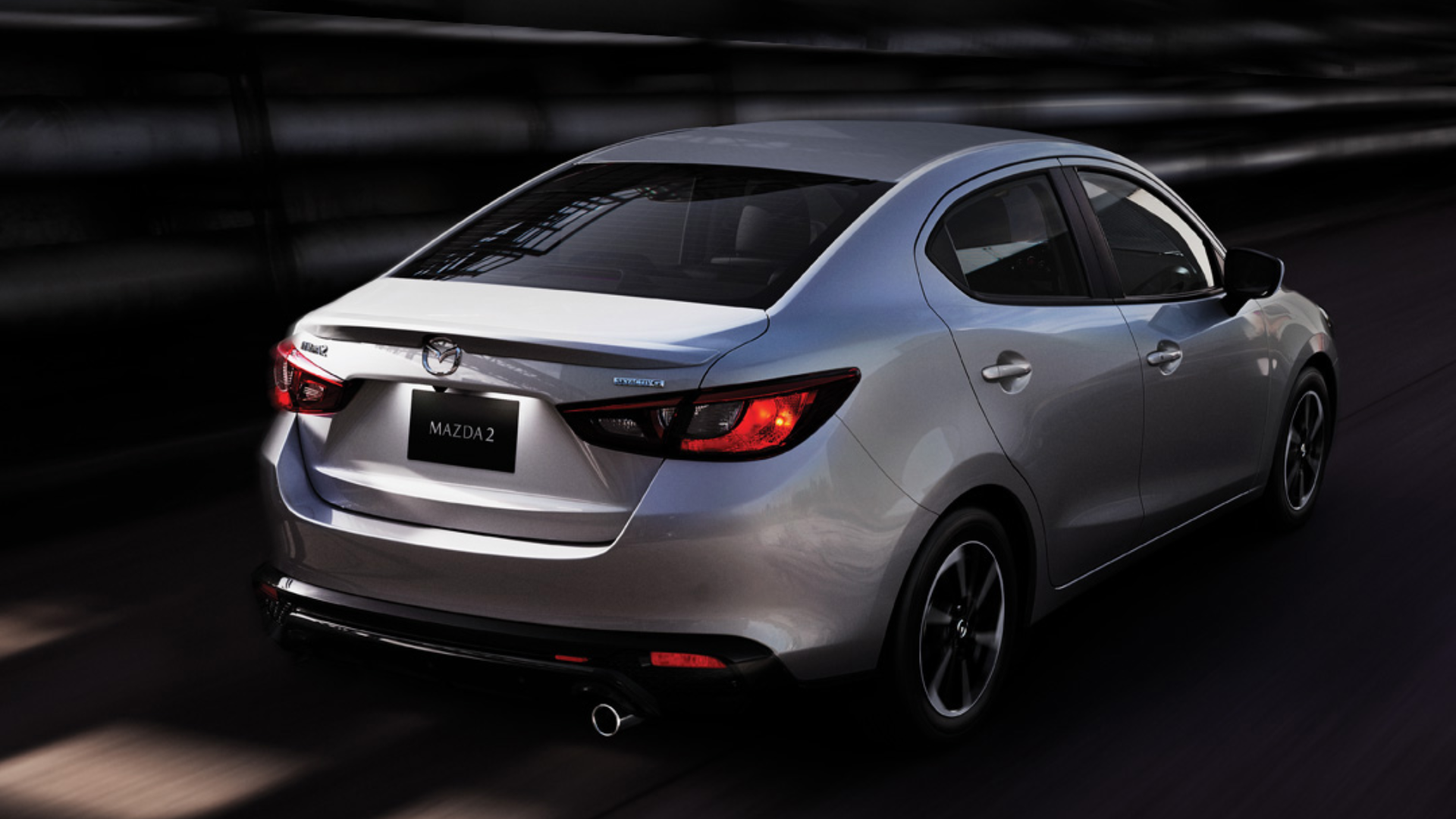 MAZDA 2