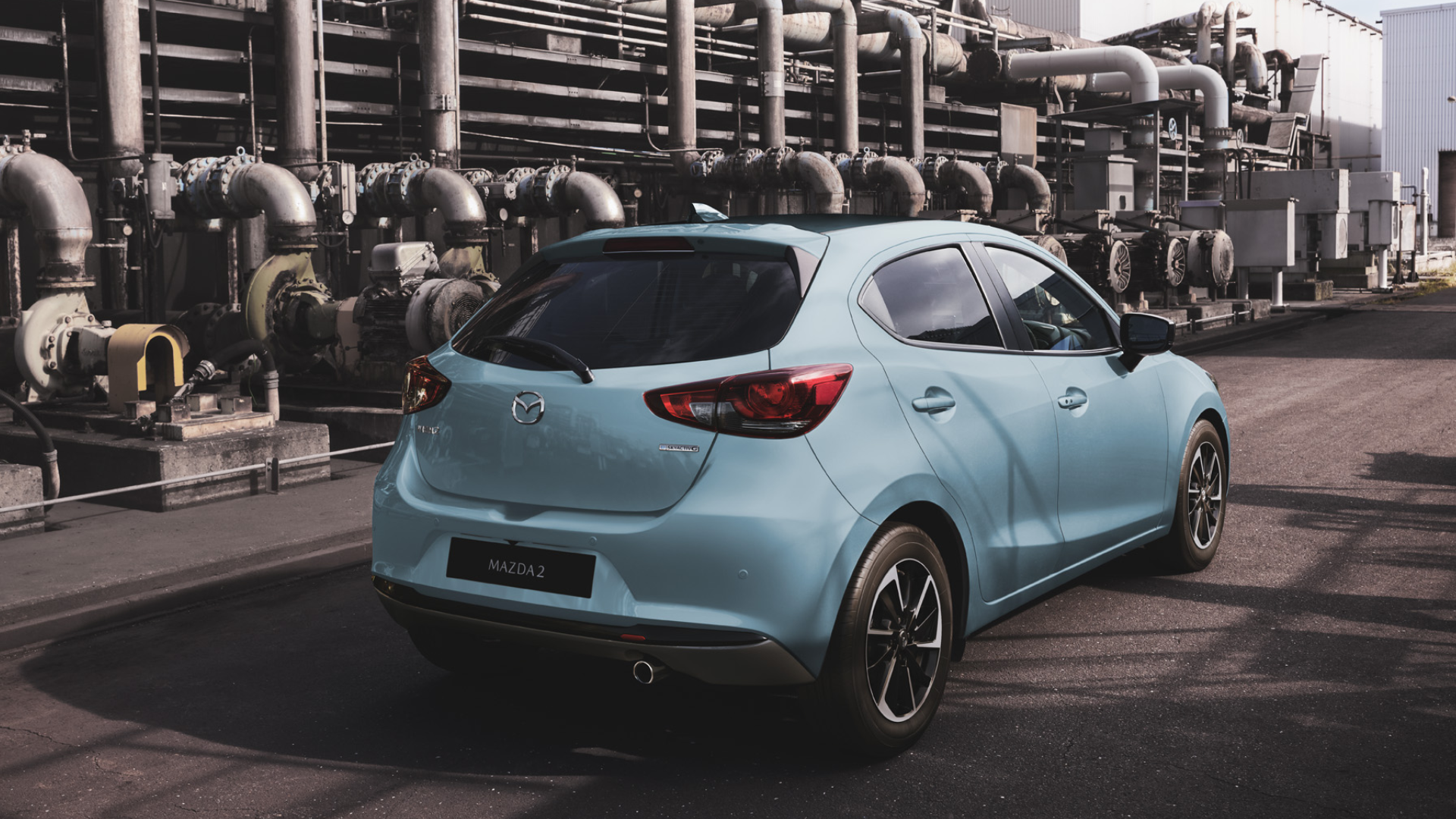 MAZDA 2